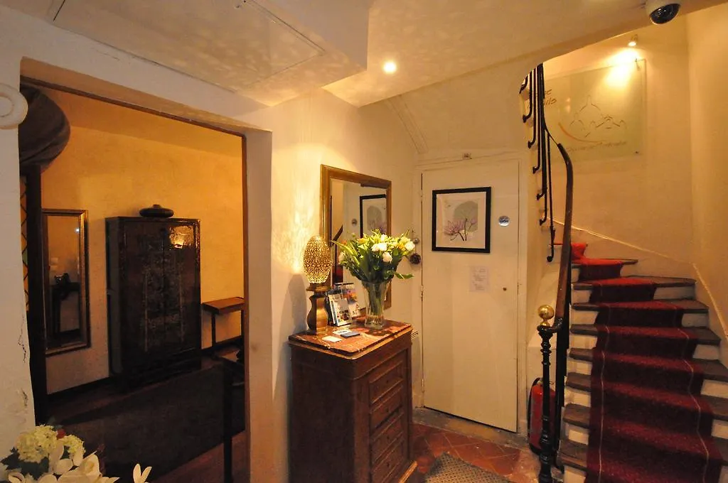 Studios Rimbaud Paris 0*,